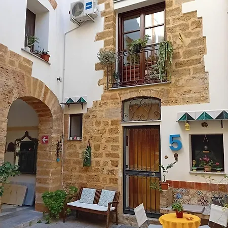 Vernagallo's House *