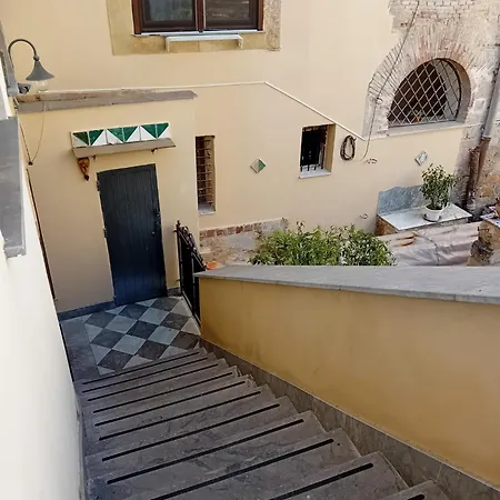 Vernagallo's House *